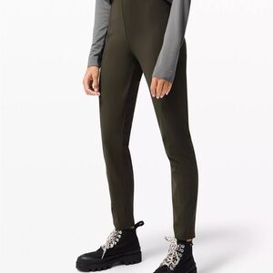 Lululemon Here to There High Rise 7/8 Pant Olive Green